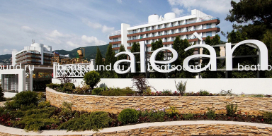 Гостиничный комплекс Alean Family Biarritz 4*, г. Геленджик