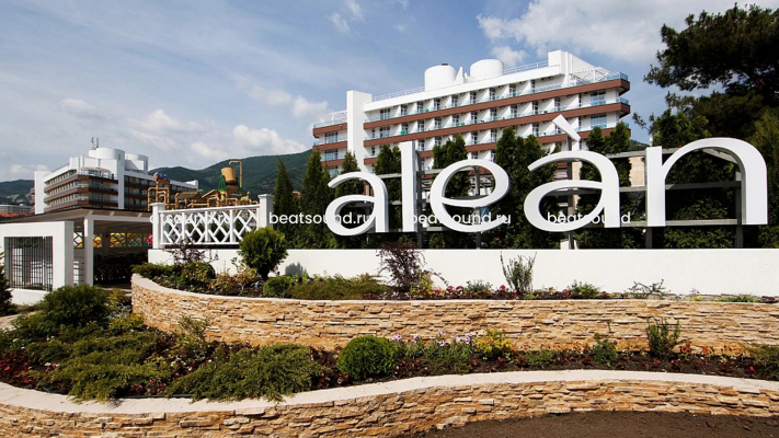 Гостиничный комплекс Alean Family Biarritz 4*, г. Геленджик